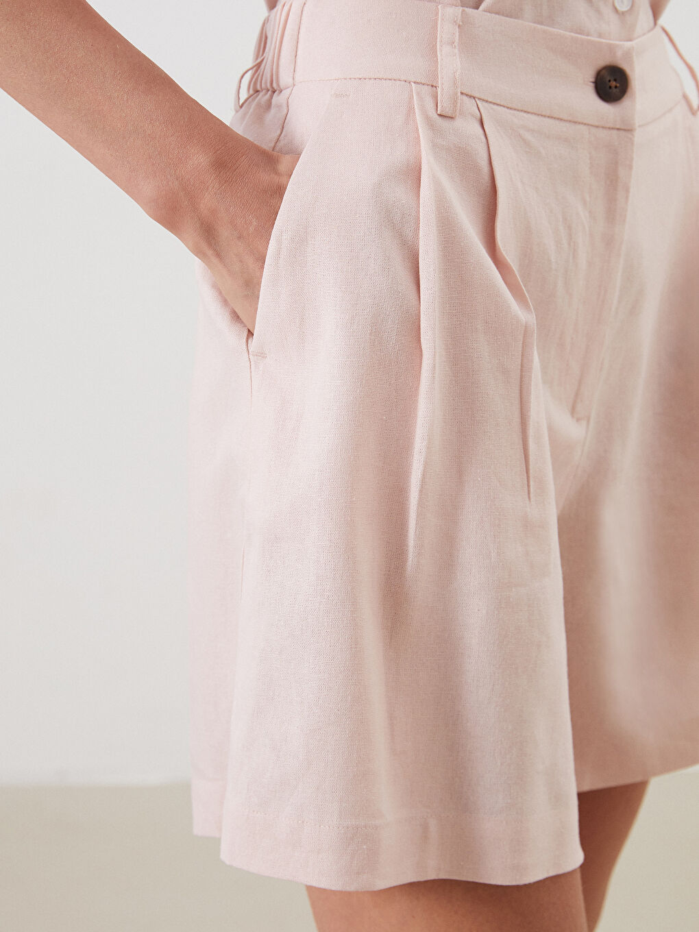 Loose Fit Linen Blend Women's Shorts-2