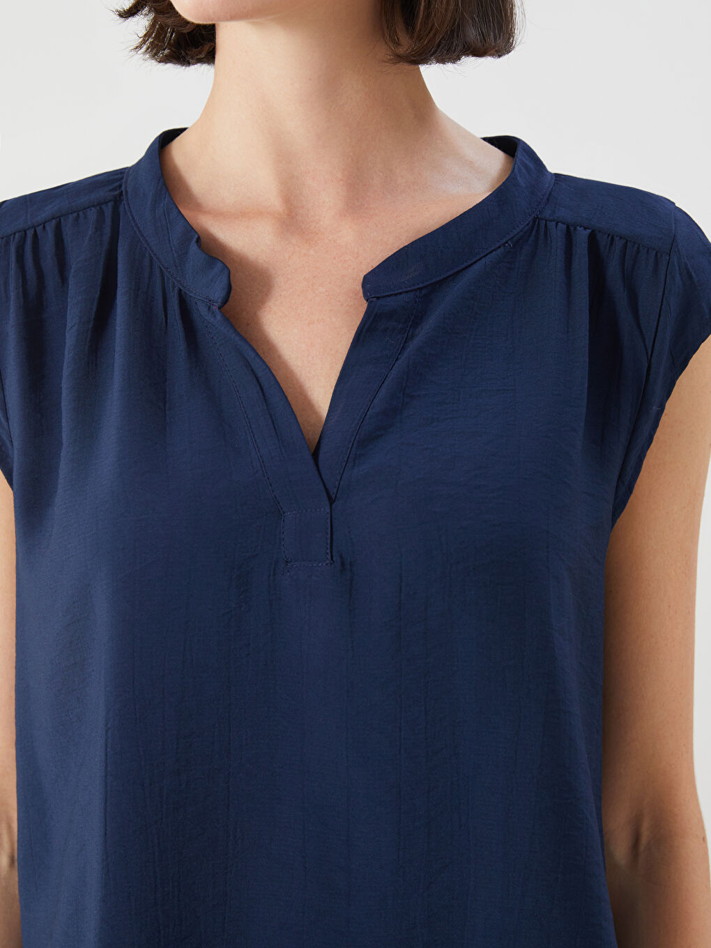 LCWAIKIKI Classic Woman NAVY Blouse -S5RF92Z8-HRC