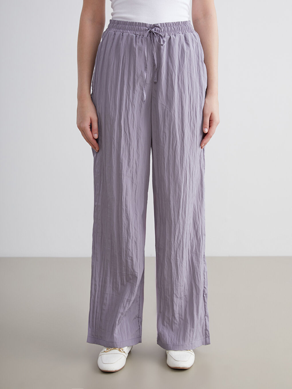 LCWAIKIKI Classic Elasticated Waist Textured Wide Leg Women's Trousers -S5RG04Z8-12B