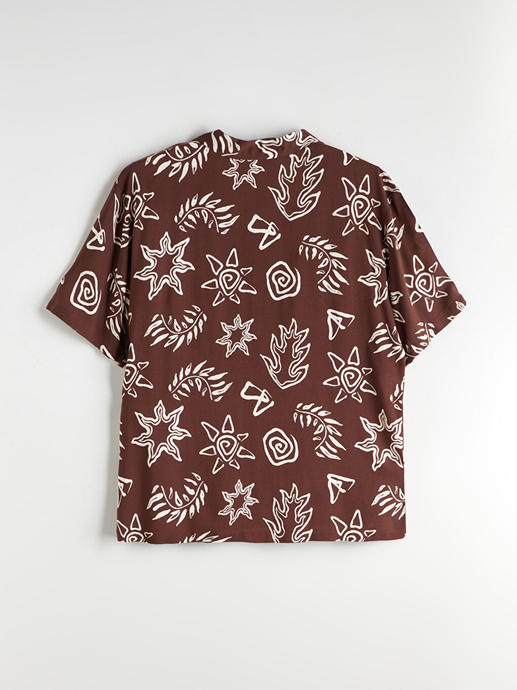 Kahverengi Regular Fit Resort Yaka Kısa Kollu Desenli Viskon Erkek Gömlek-5