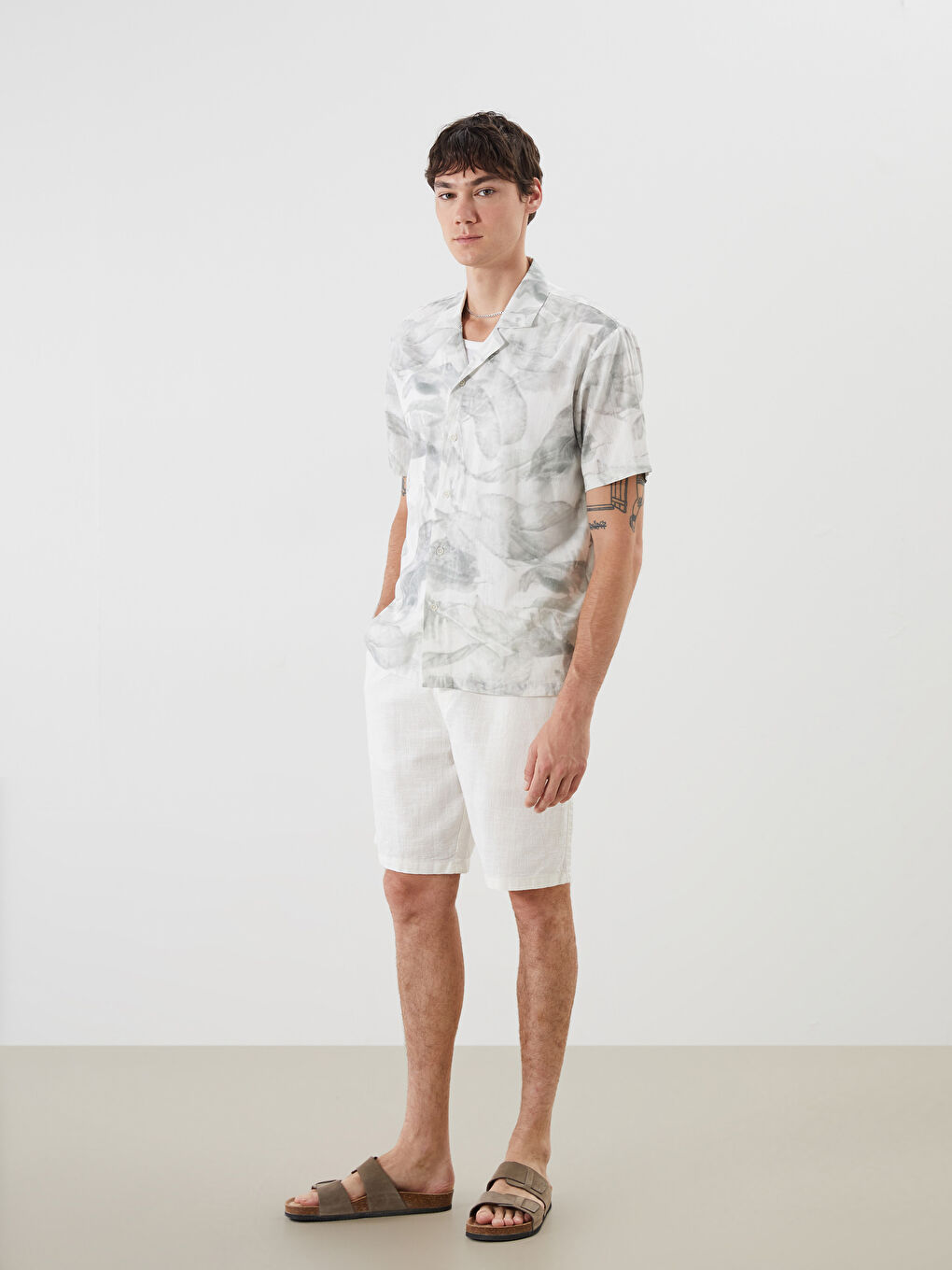 Yeşil Regular Fit Resort Yaka Kısa Kollu Desenli Erkek Gömlek-1