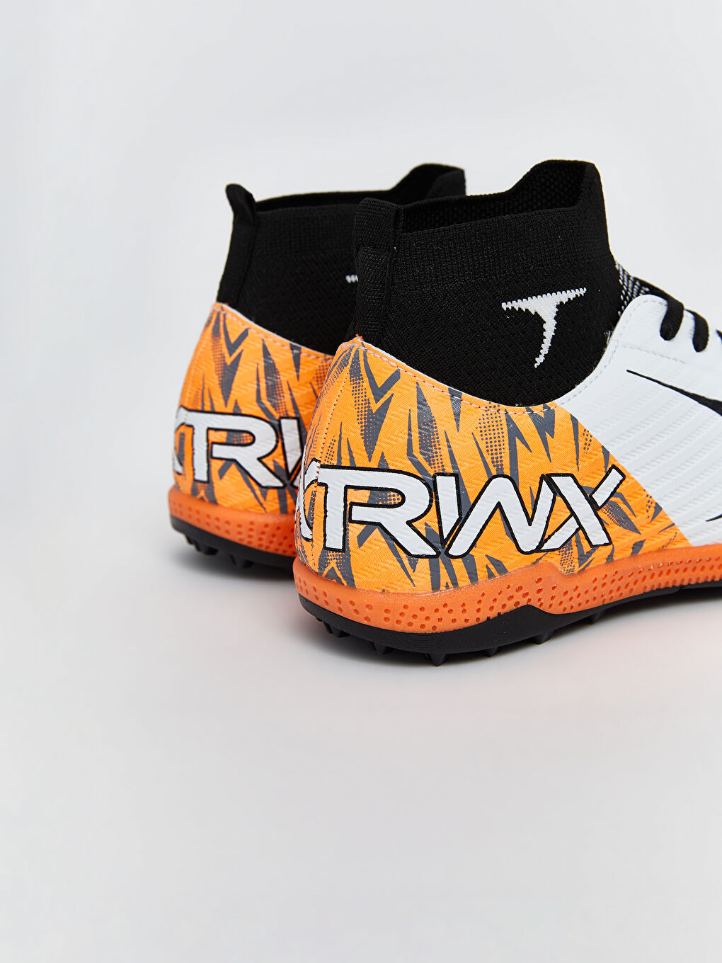 Beyaz Erkek Çocuk Halı Saha Ayakkabısı-3