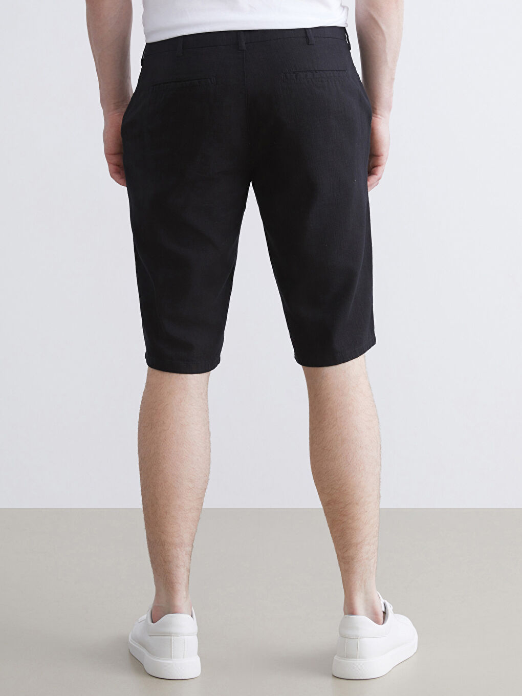 Siyah Standart Kalıp Poplin Erkek Şort-3