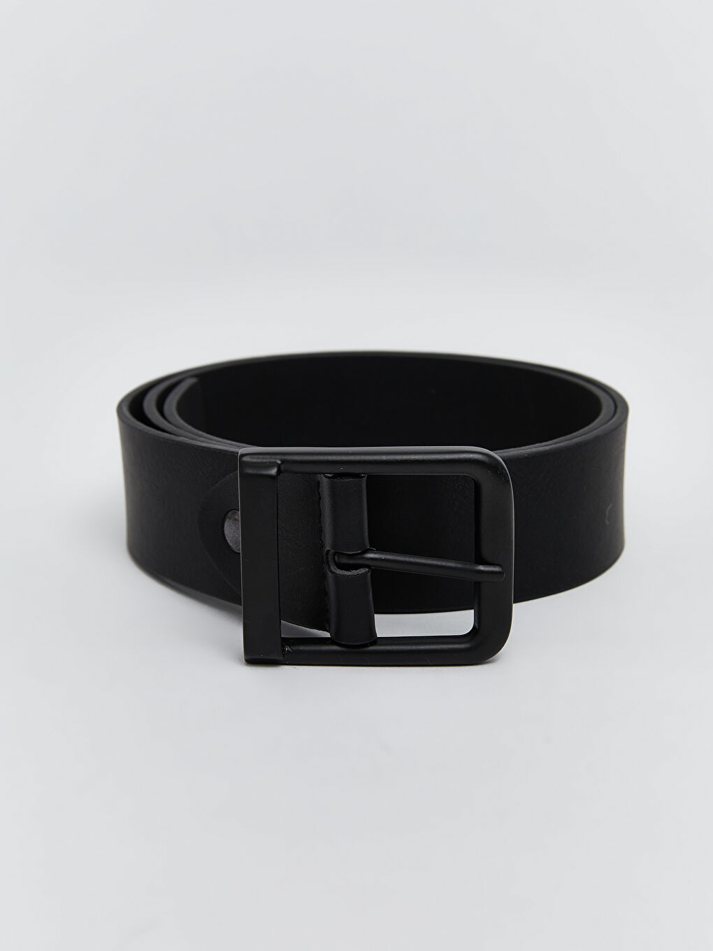 Siyah Deri Görünümlü Erkek Kemer