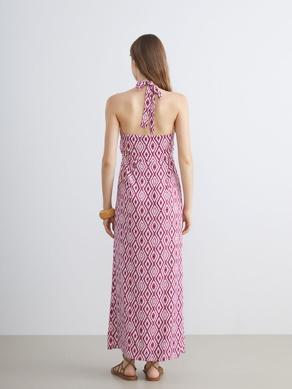 ჰალტერყელიანი პრინტიანი კაბა-3