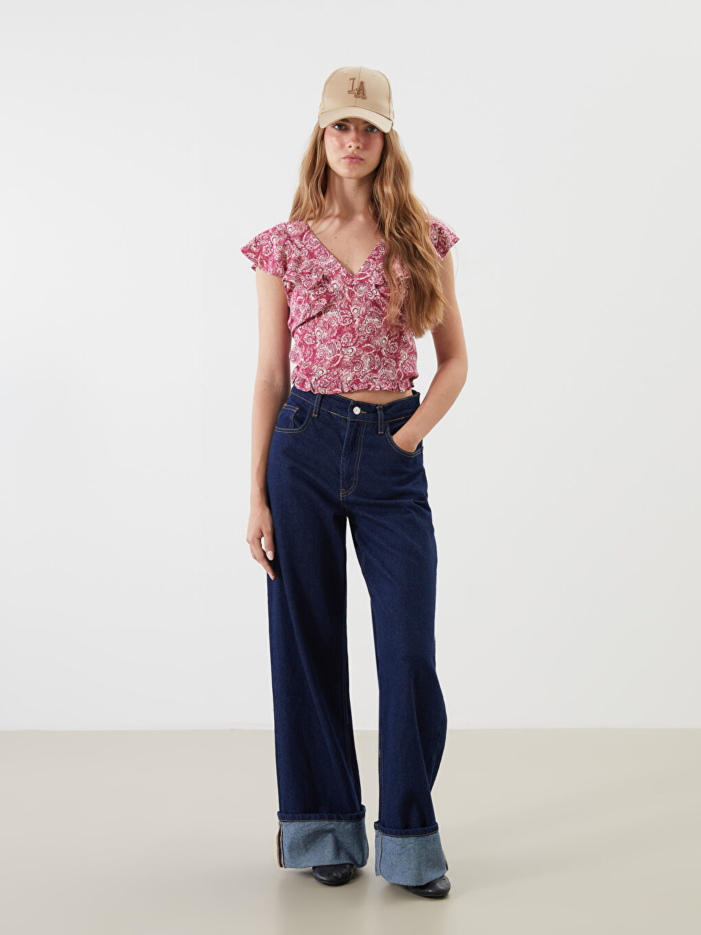 V Neck Floral Crop Blouse-1