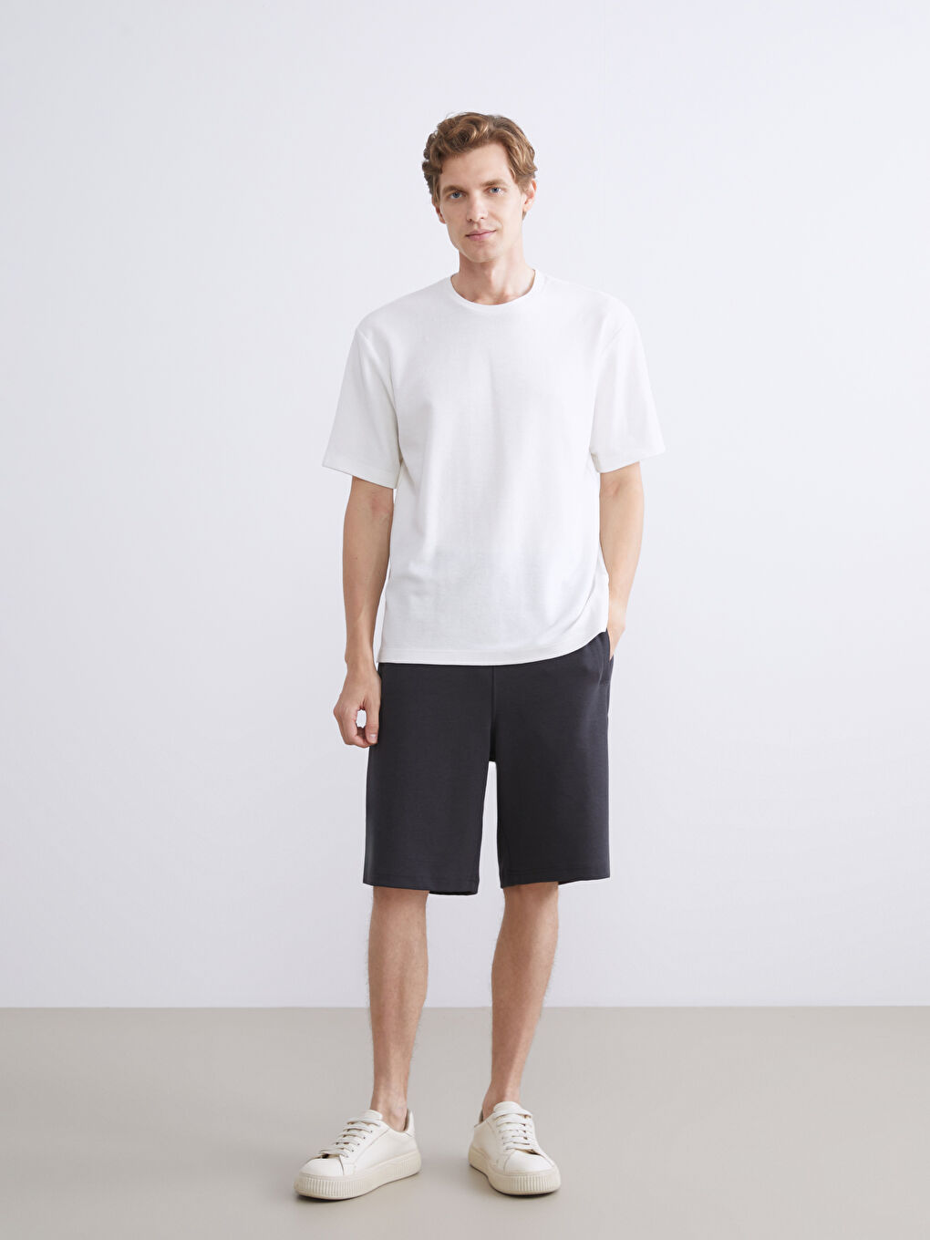 Antrasit Standart Kalıp Erkek Şort