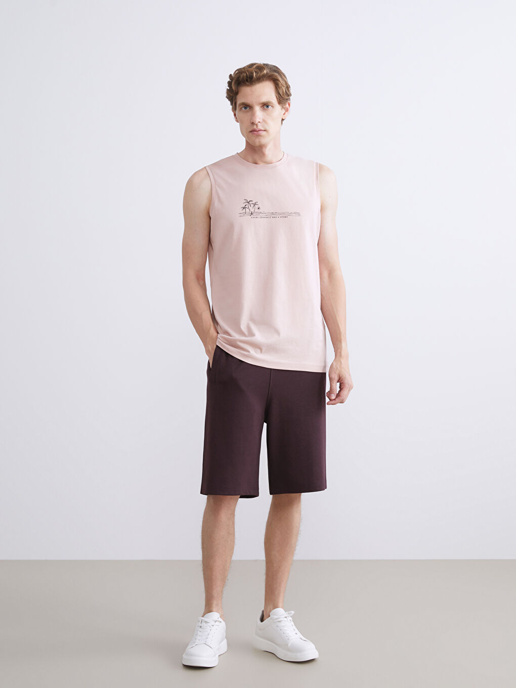 Mürdüm Standart Kalıp Erkek Şort