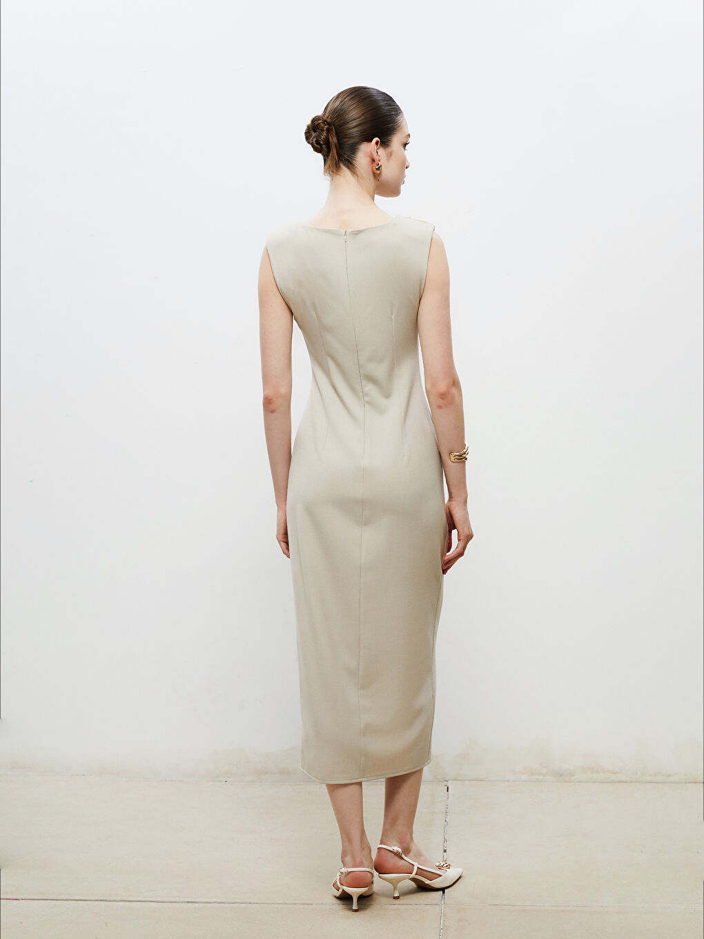 Bej Bisiklet Yaka Büzgülü Elbise-3