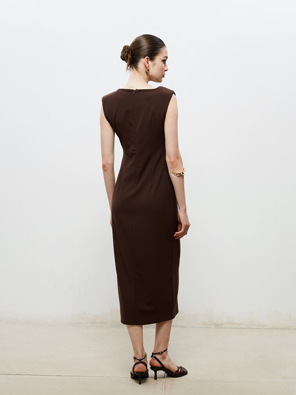 Kahverengi Bisiklet Yaka Büzgülü Elbise-3