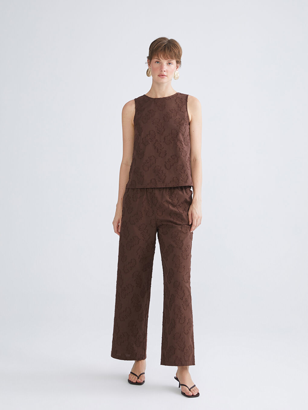 Kahverengi Beli Lastikli Kendinden Desenli Kadın Pantolon-2