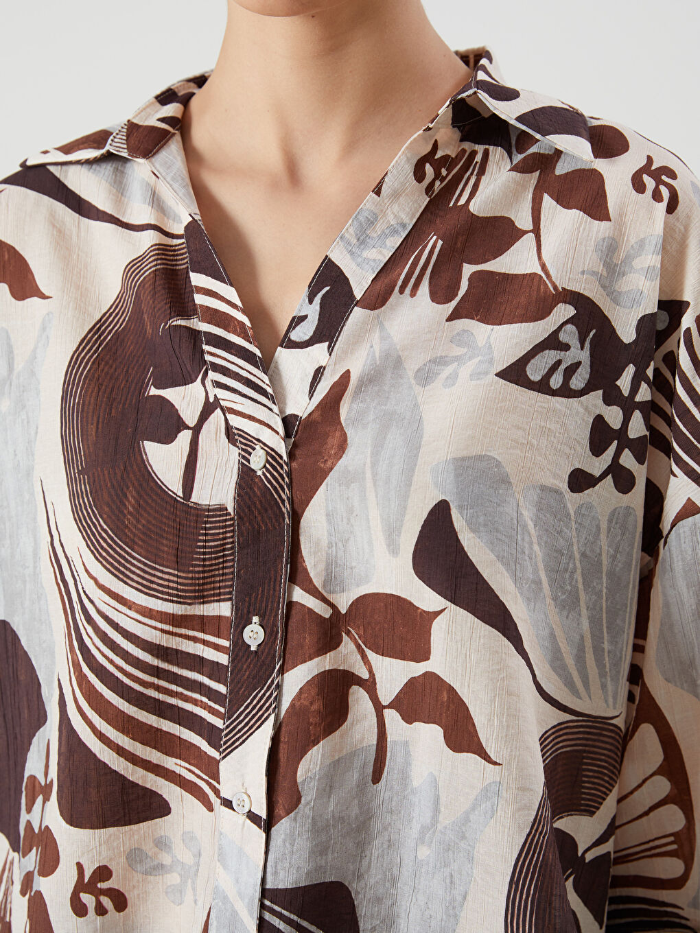 Kahverengi Desenli Oversize Kadın Gömlek-2