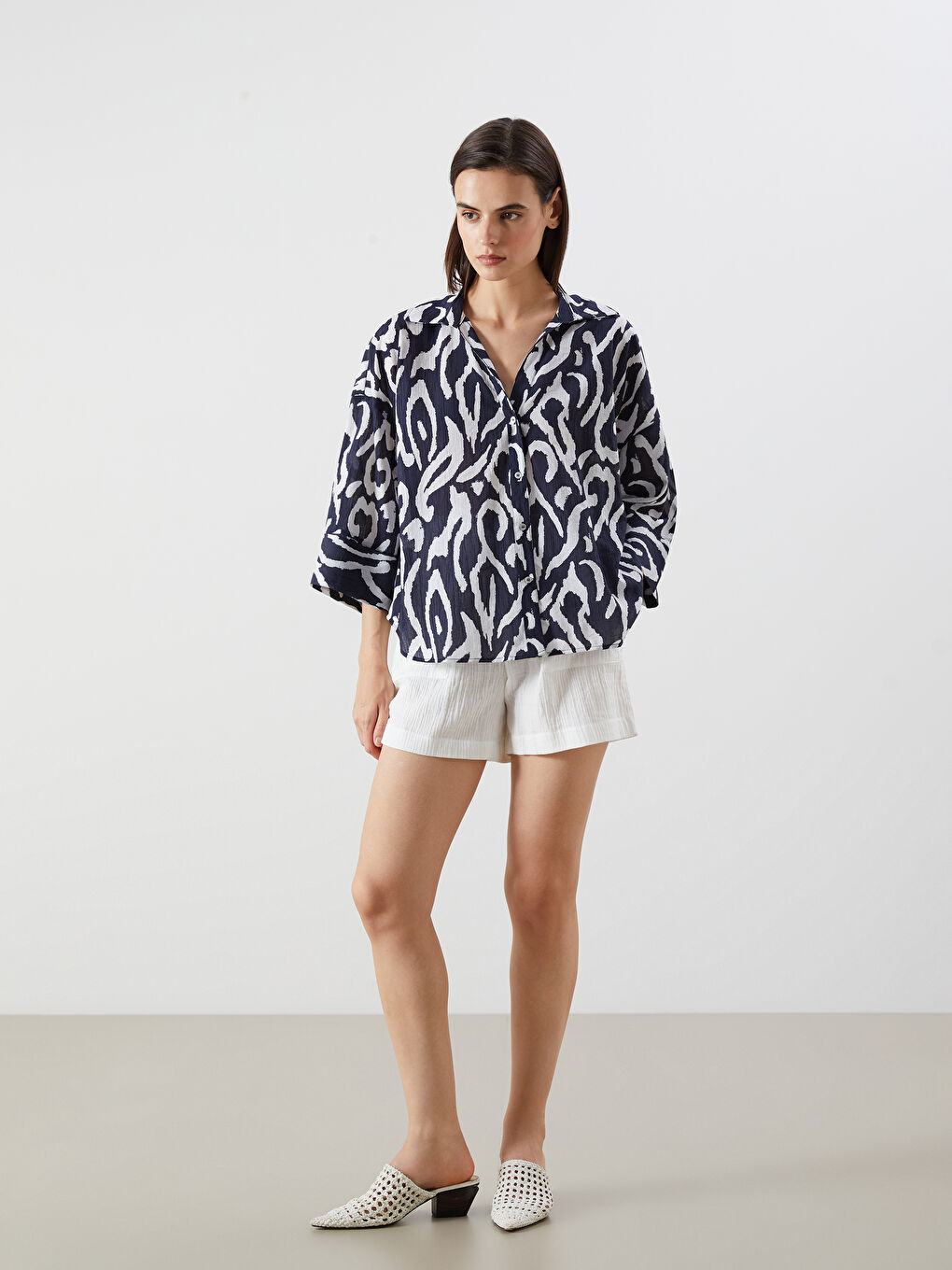 Lacivert Desenli Oversize Kadın Gömlek-1