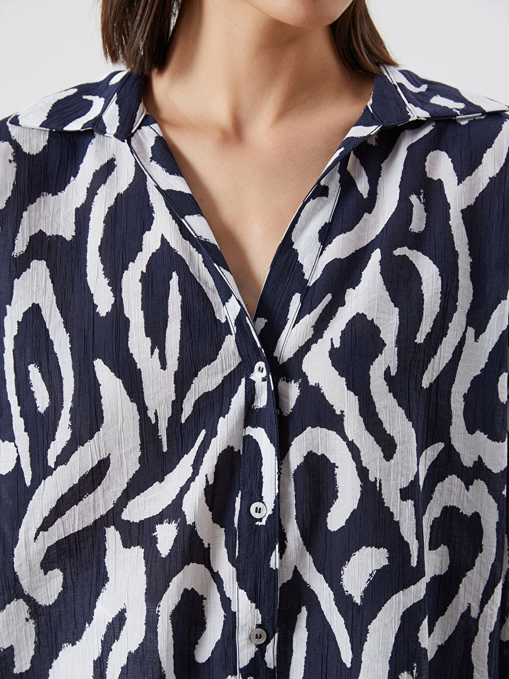 Lacivert Desenli Oversize Kadın Gömlek-2