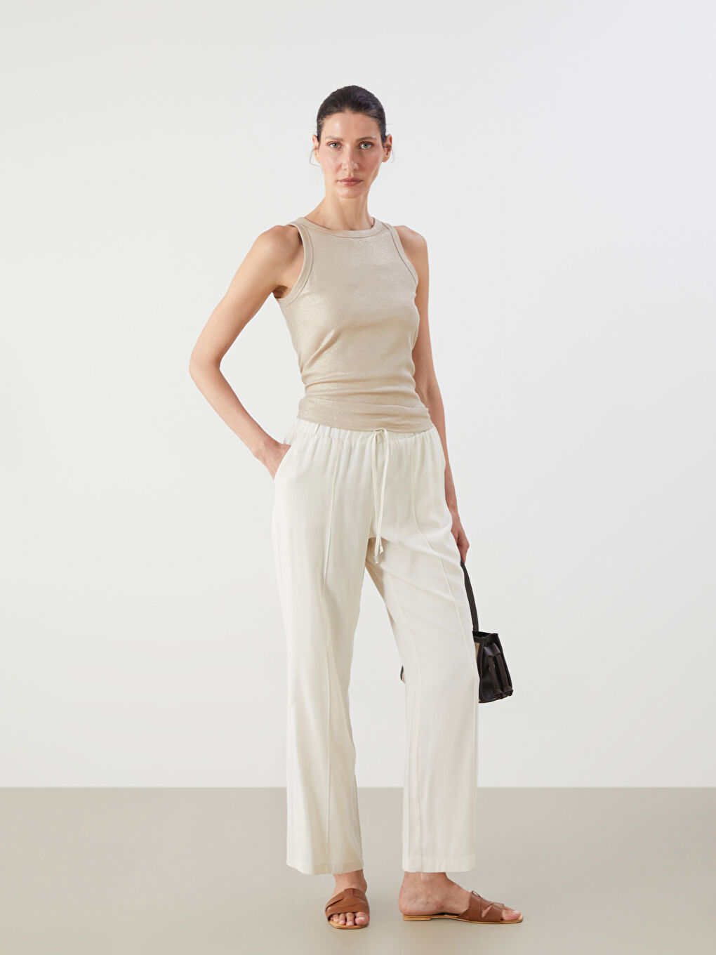 LCWAIKIKI Classic Elastic Waist Wide Leg Women's Trousers -S5RI20Z8-ZK9