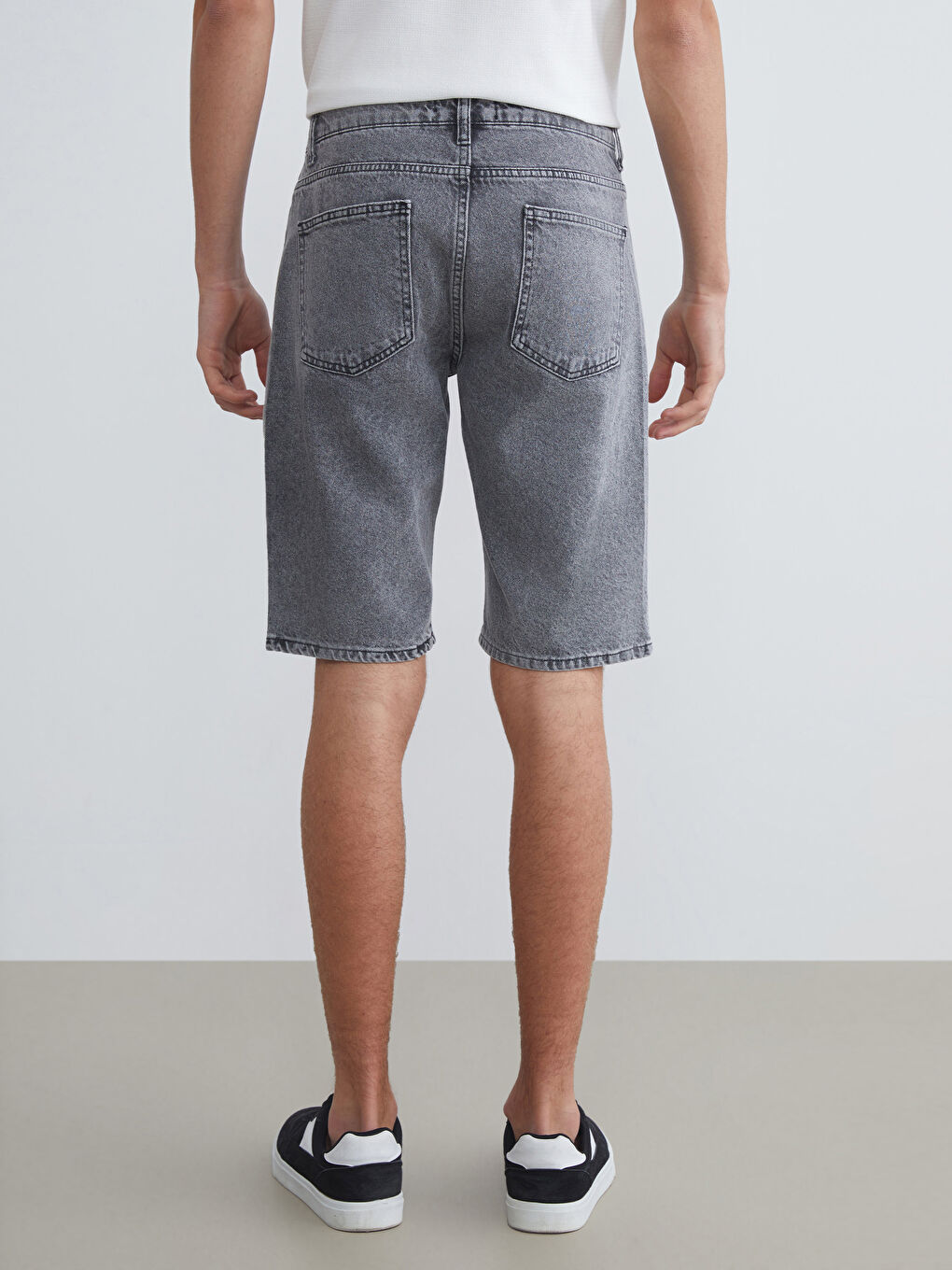 LCW Jeans Standart Kalıp Erkek Jean Şort -S5RI33Z8-M0U
