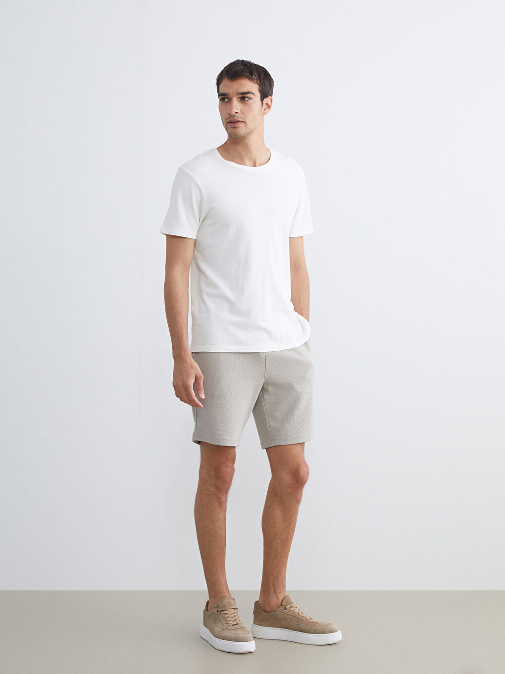 Gri Standart Kalıp Erkek Şort