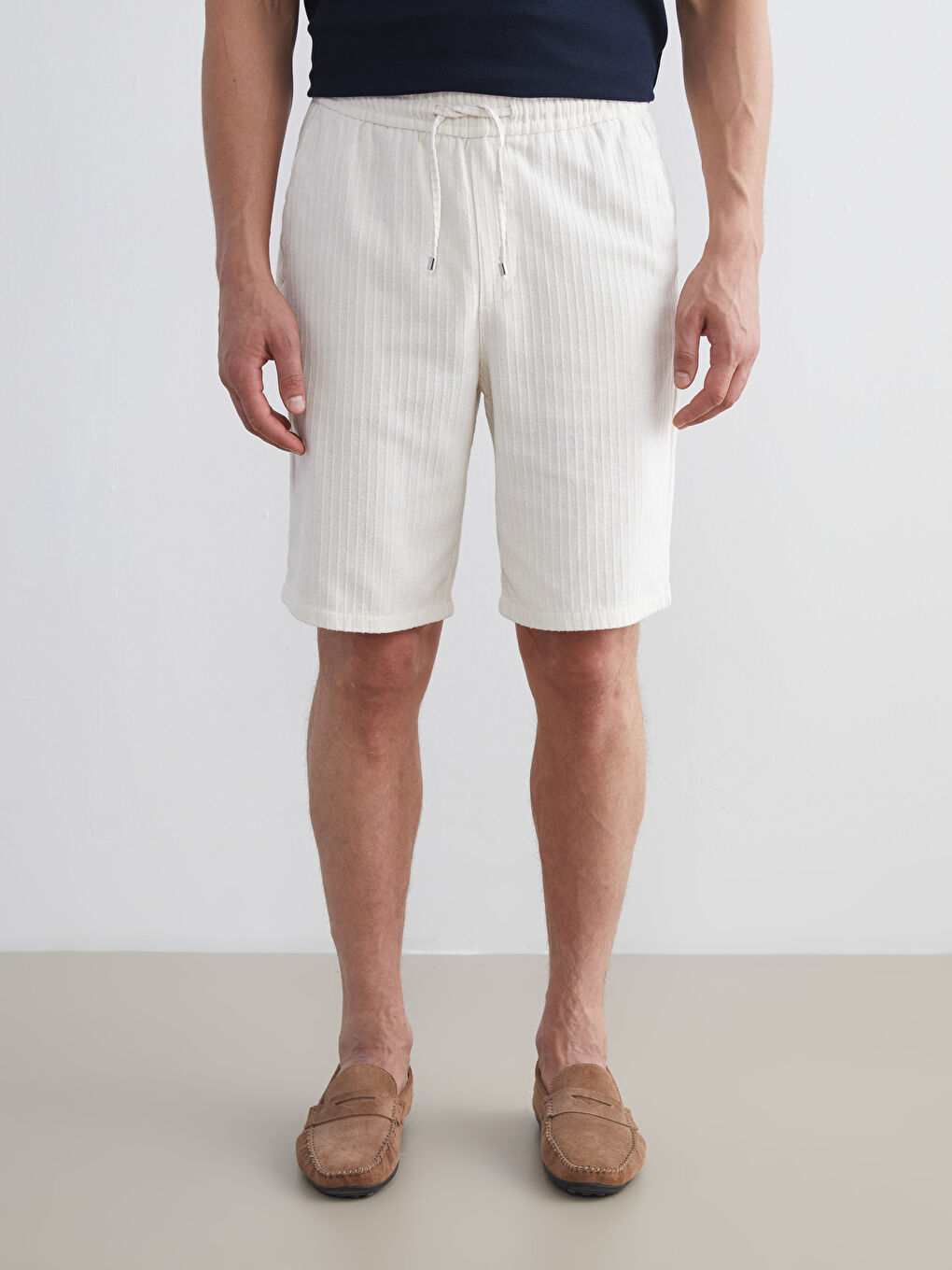 Ekru Standart Kalıp Armürlü Erkek Şort-1