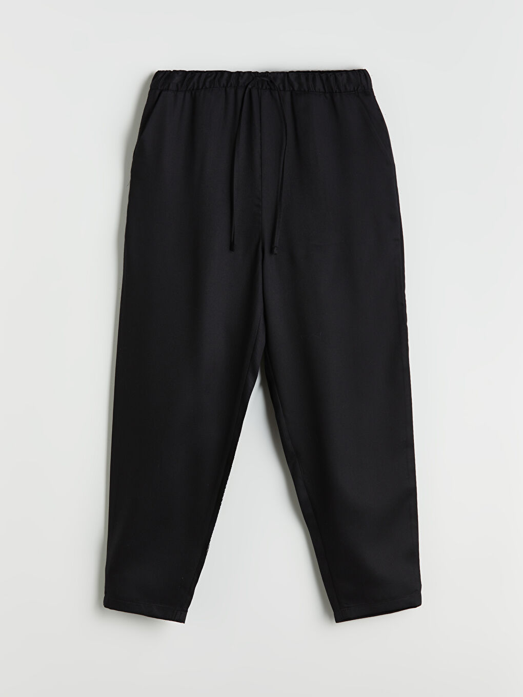 Siyah Beli Lastikli Havuç Kesim Kadın Pantolon-4