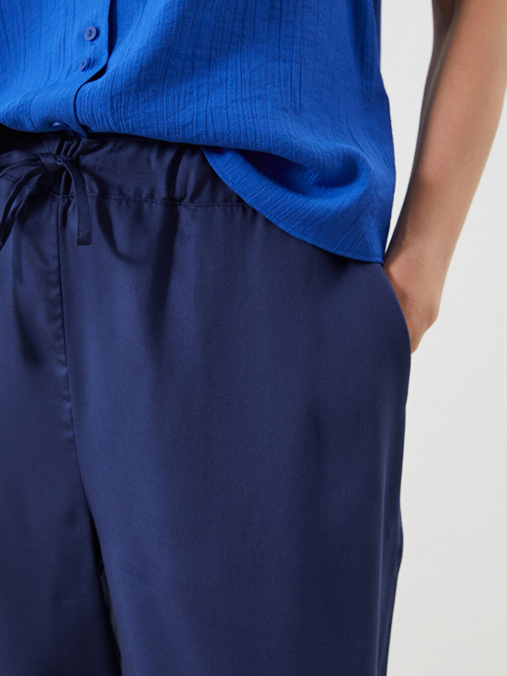 Lacivert Beli Lastikli Havuç Kesim Kadın Pantolon-2