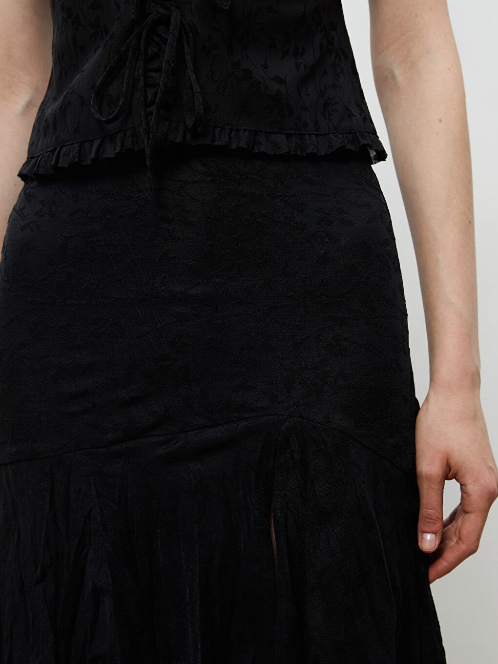 Siyah Beli Fermuarlı Desenli Fırfırlı Katkat Etek-2