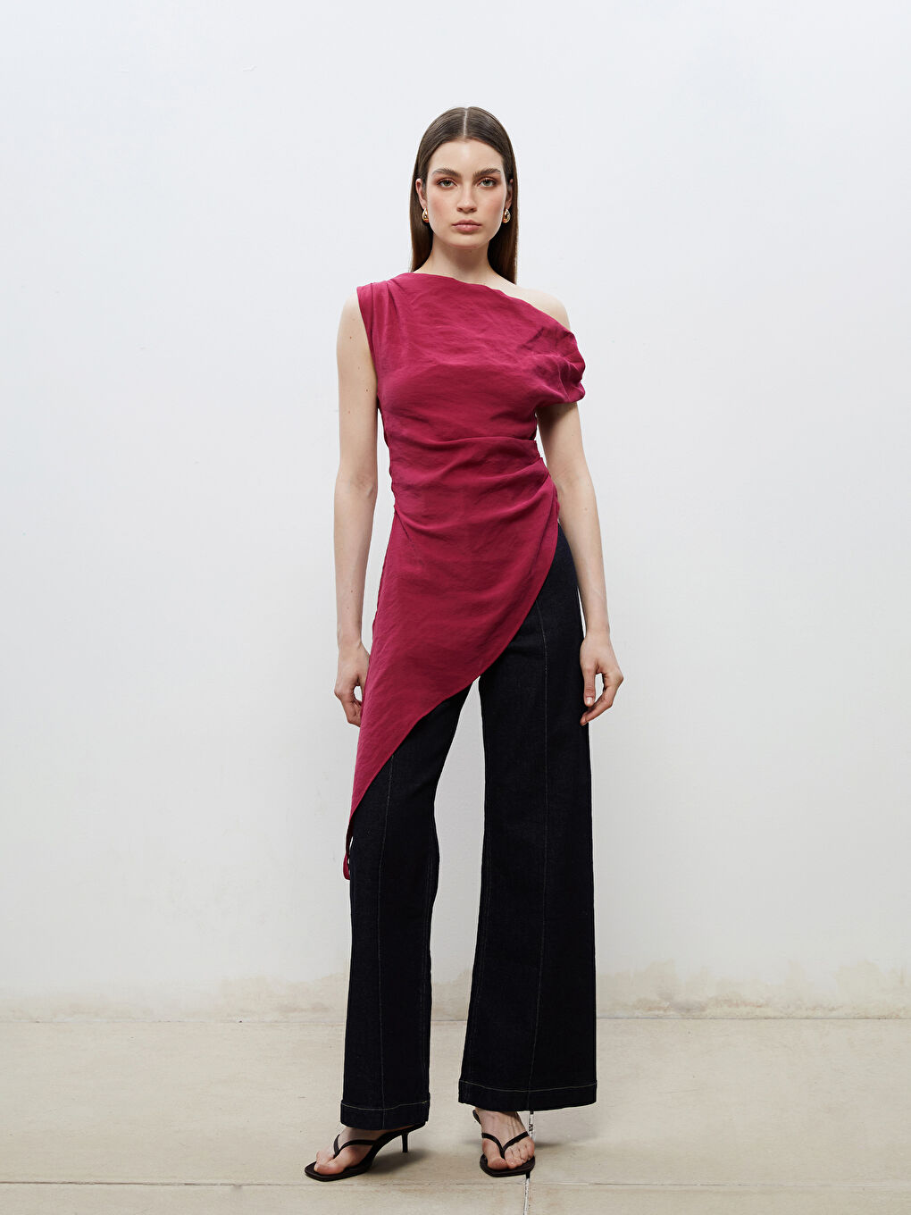 Bordo Kayık Yaka Büzgülü Asimetrik Kesim Bluz-1