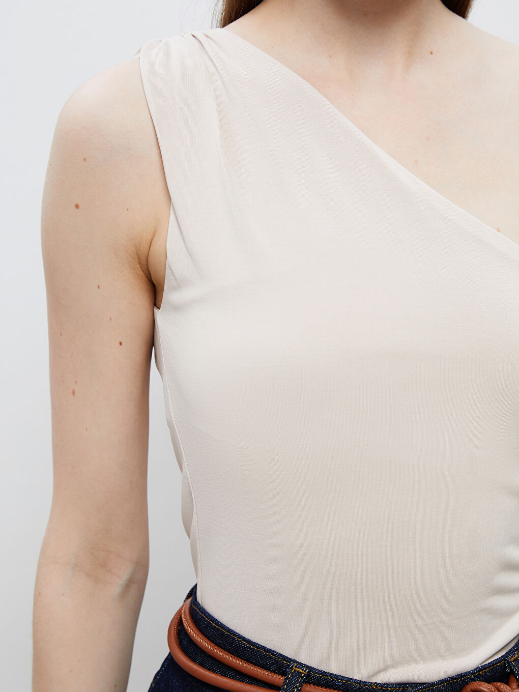 Bej Tek Omuz Modal Karışımlı Bluz-2