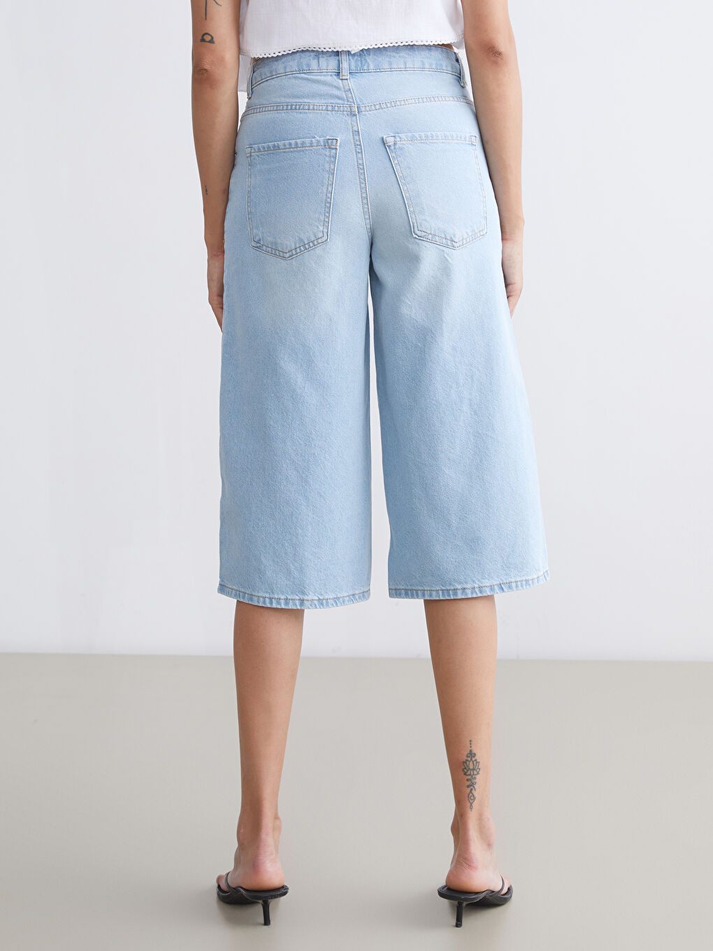 Standard Fit Women's Jean Capri-3