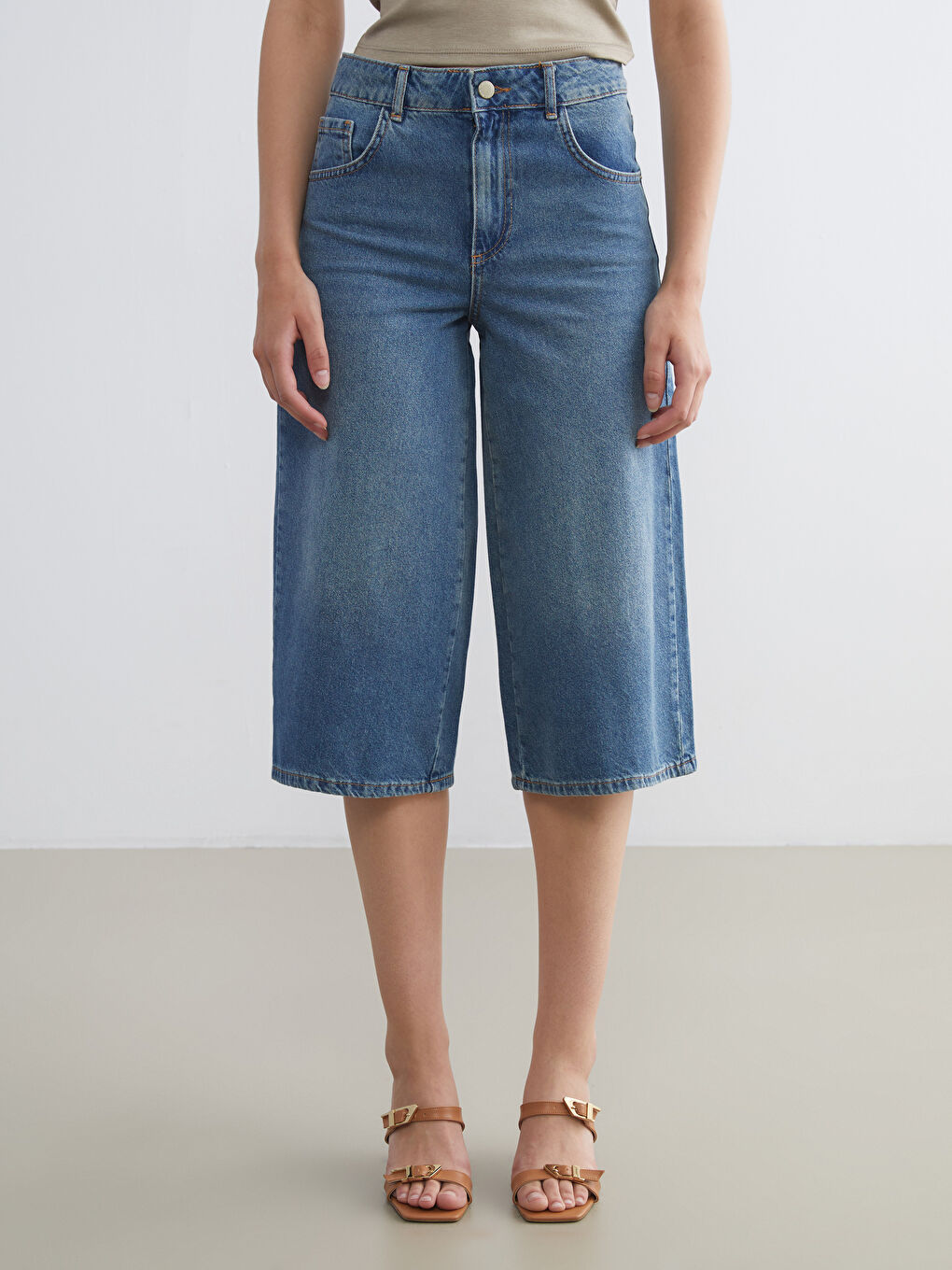 İndigo Standart Fit Kadın Jean Kapri-1