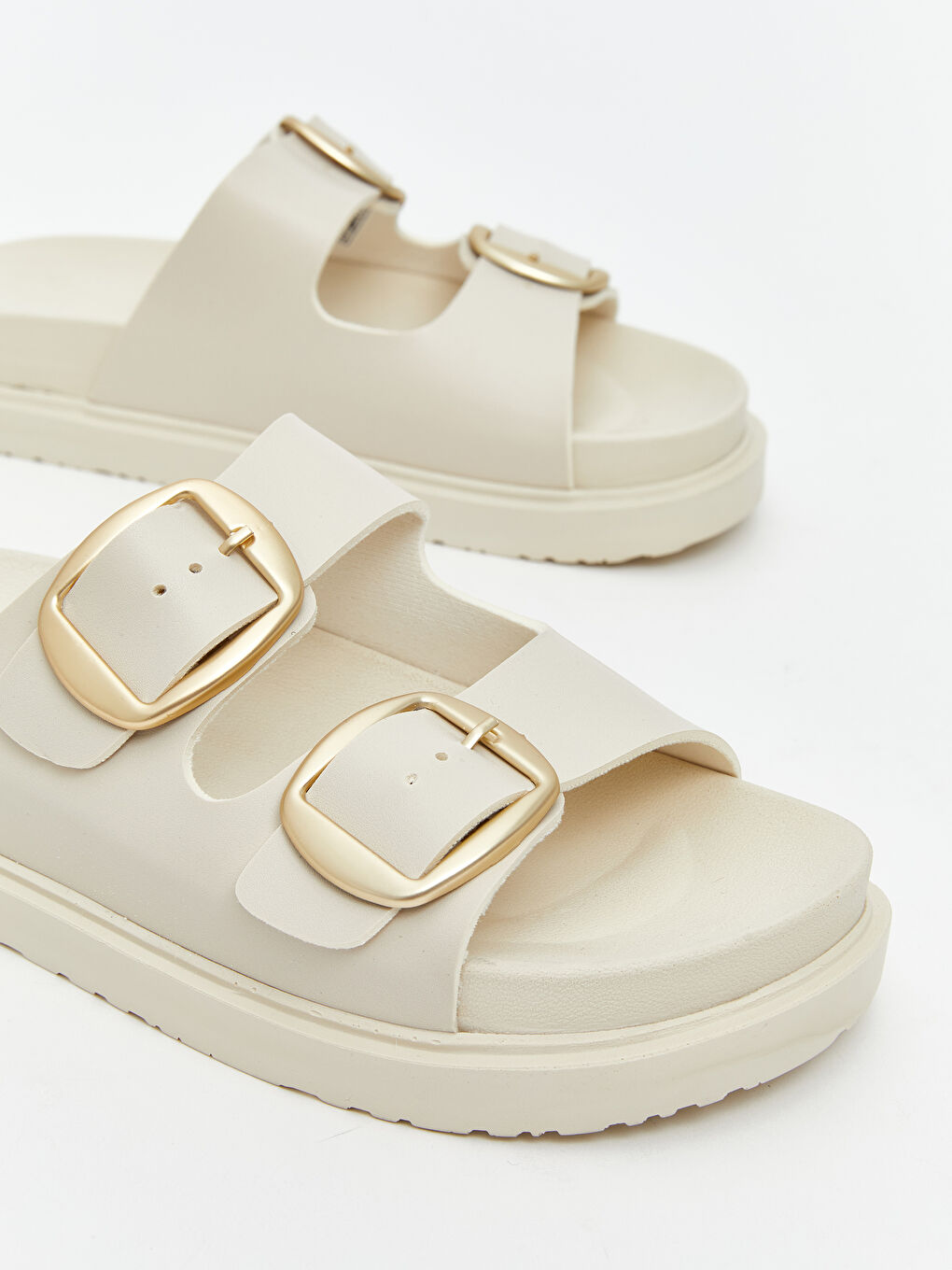 Bej Deri Görünümlü Kız Çocuk Terlik-2