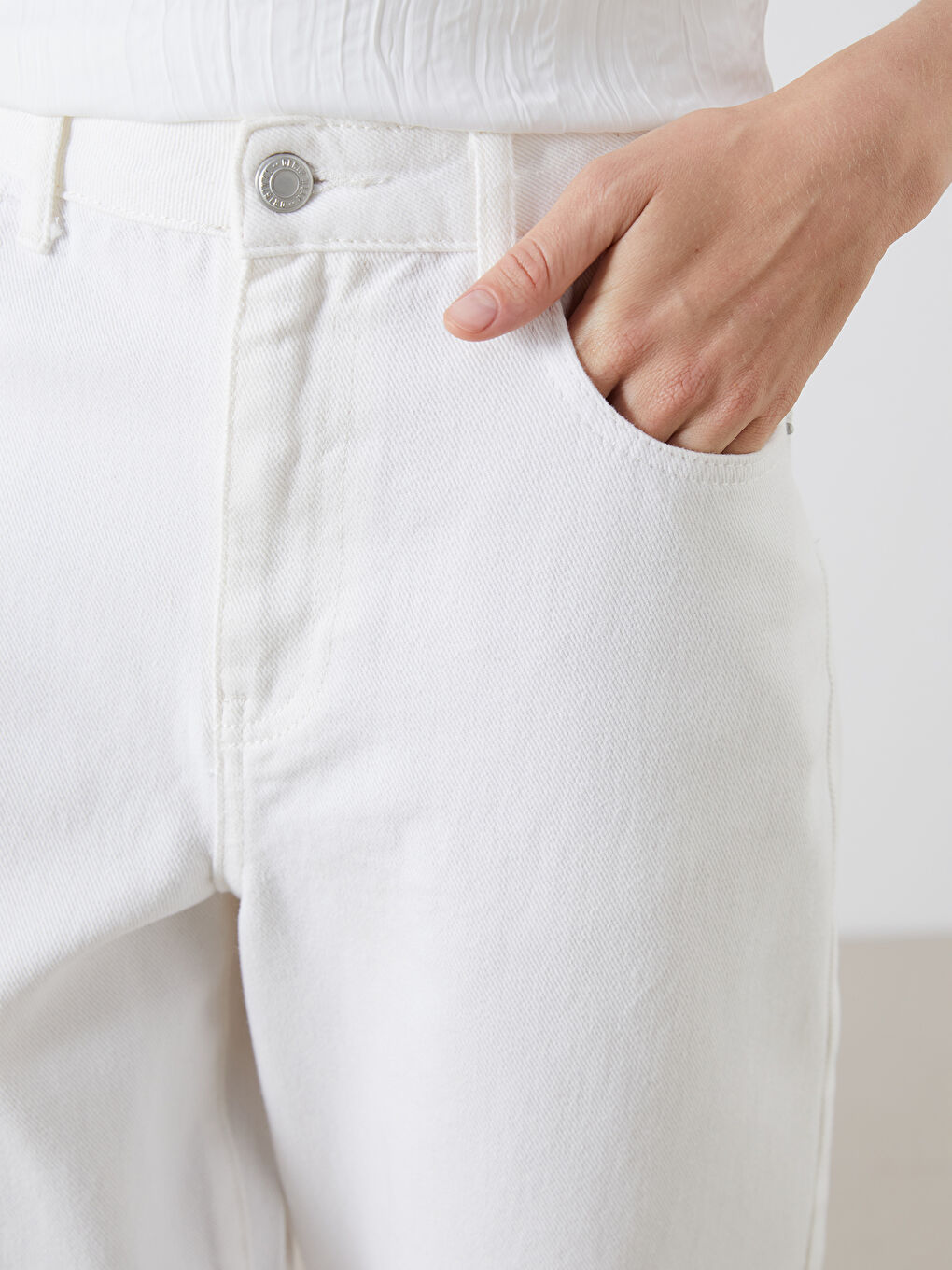 Beyaz Barrel Fit Kadın Jean Pantolon-2