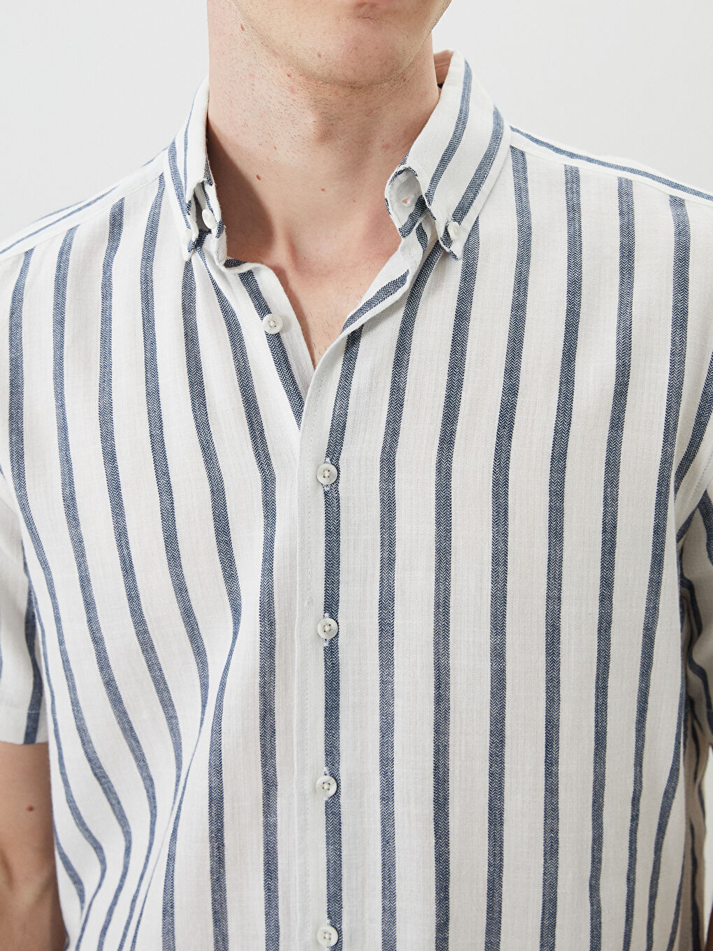 Lacivert Regular Fit Kısa Kollu Çizgili Armürlü Erkek Gömlek-2