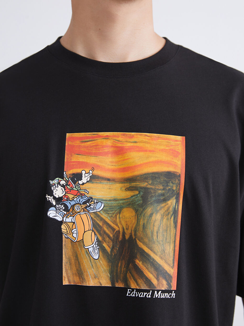 Siyah Bisiklet Yaka Nostaljik Maymun Baskılı Penye Erkek Tişört-2