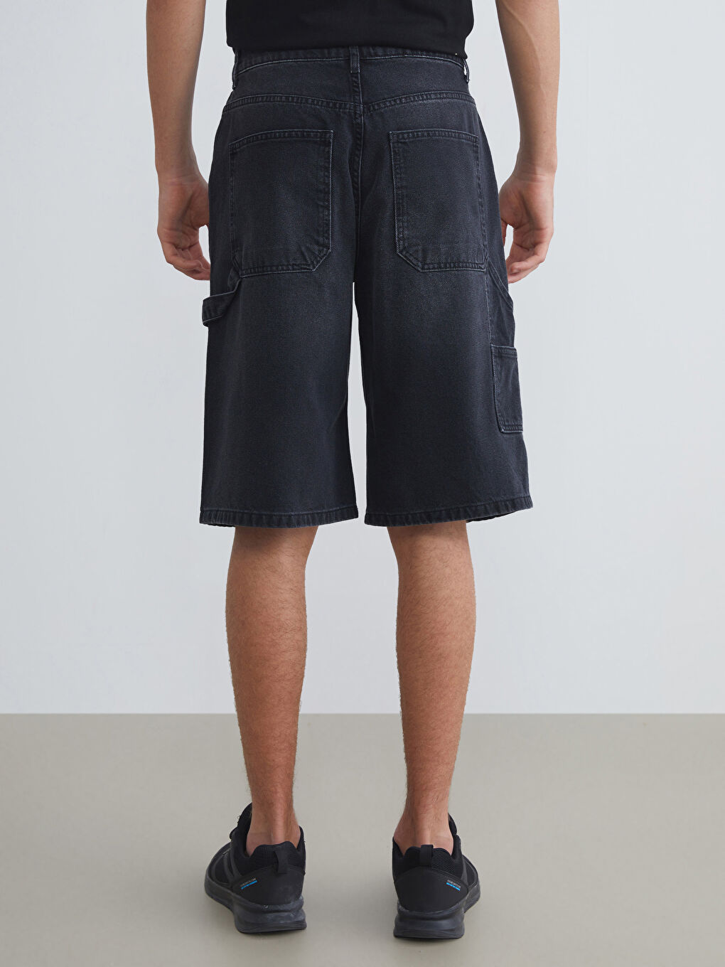 თავისუფალი ჭრის მამაკაცის ჯინსის შორტები-3