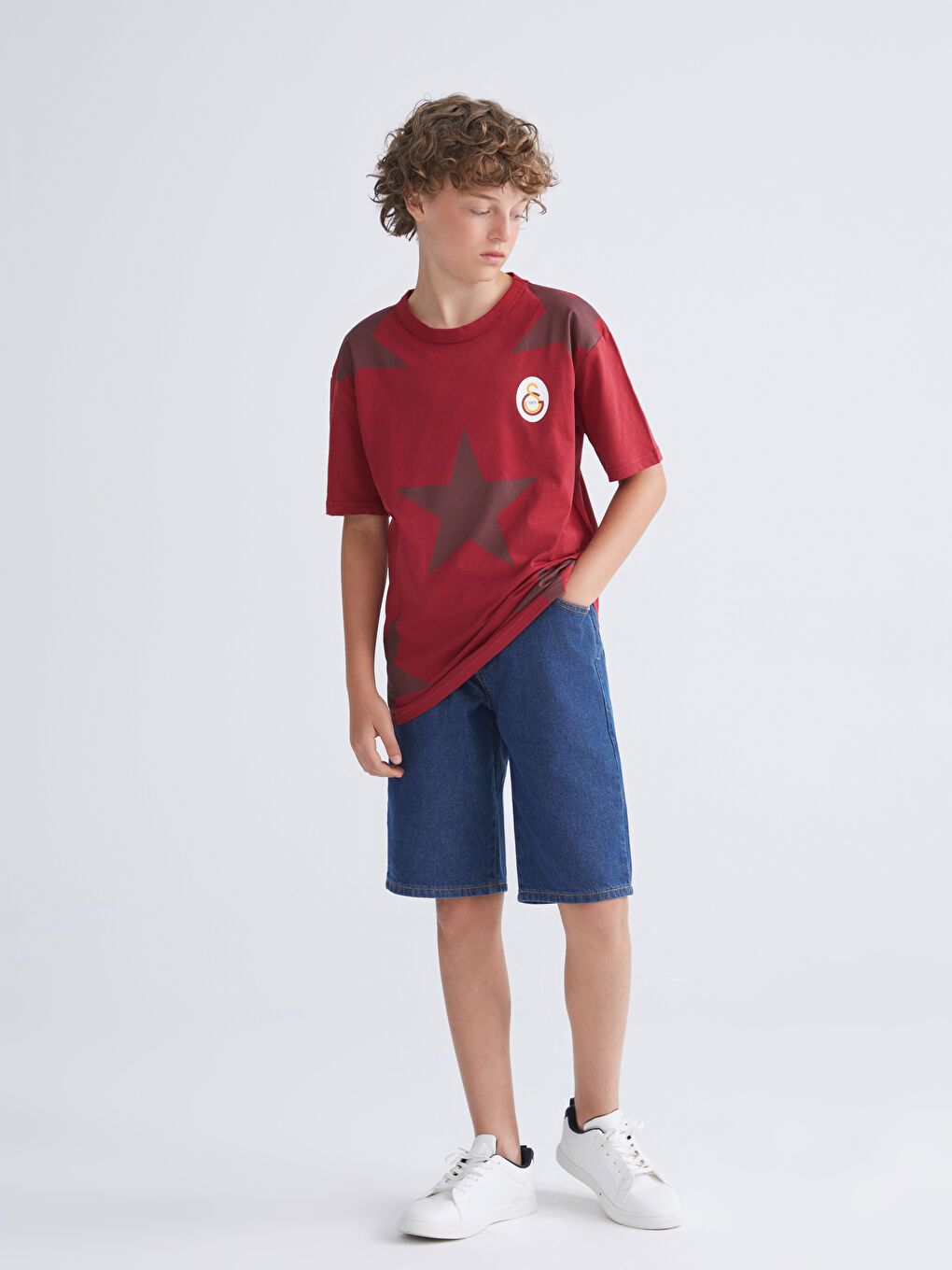 Kırmızı Bisiklet Yaka Galatasaray Baskılı Erkek Çocuk Tişört-1