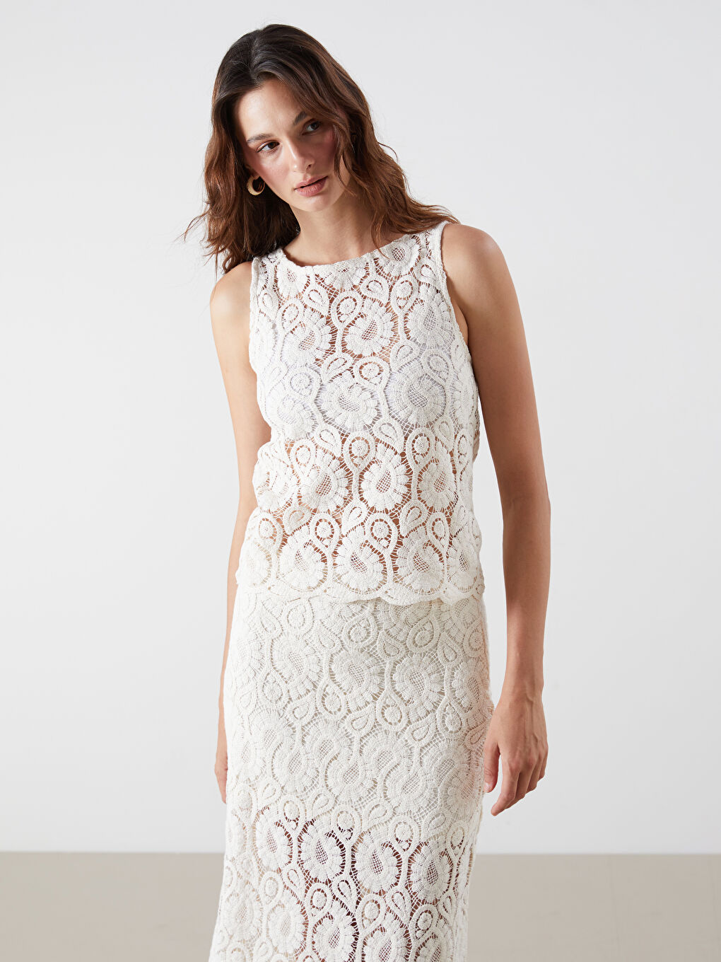 Ekru Bisiklet Yaka Kroşe Kadın Atlet