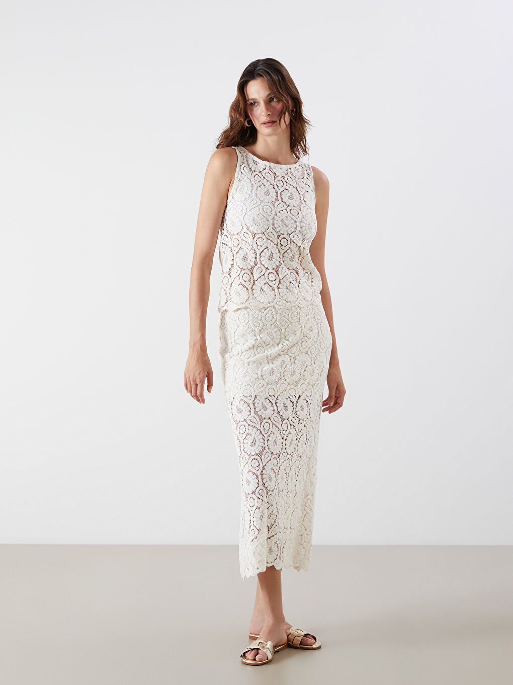 Ekru Bisiklet Yaka Kroşe Kadın Atlet-1