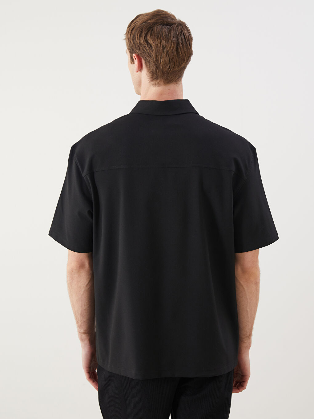 قميص رجالي بكم قصير بقصة عادية-3