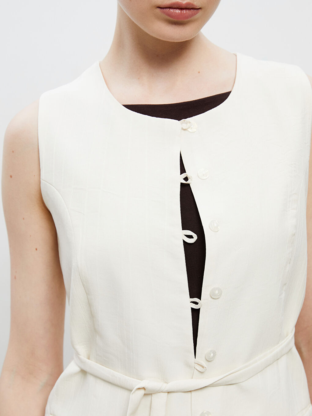 Bej Bisiklet Yaka Keten Görünümlü Kadın Klasik Yelek-2