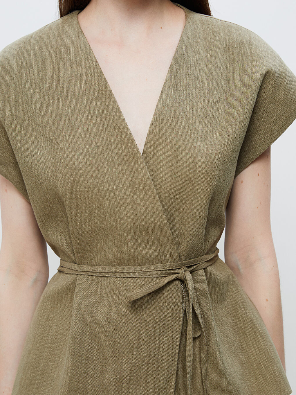 Haki Kruvaze Yaka Keten Görünümlü Bluz-2