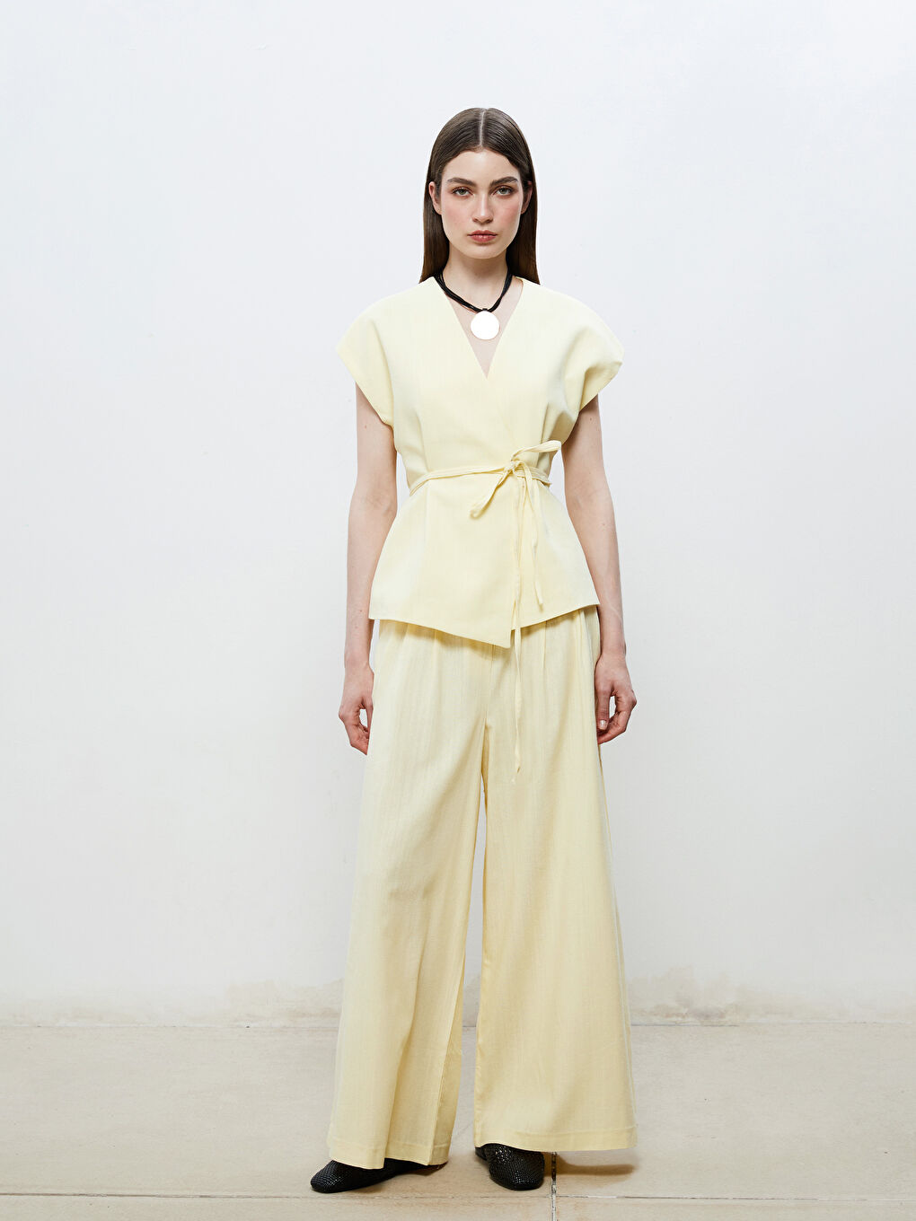 Sarı Kruvaze Yaka Keten Görünümlü Bluz-1