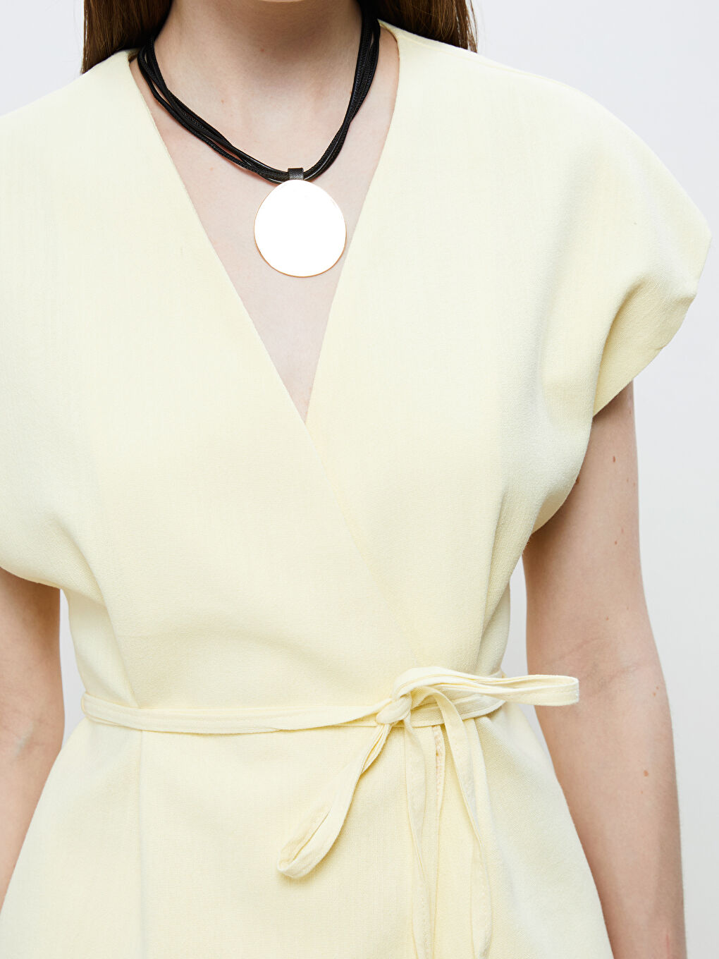 Sarı Kruvaze Yaka Keten Görünümlü Bluz-2