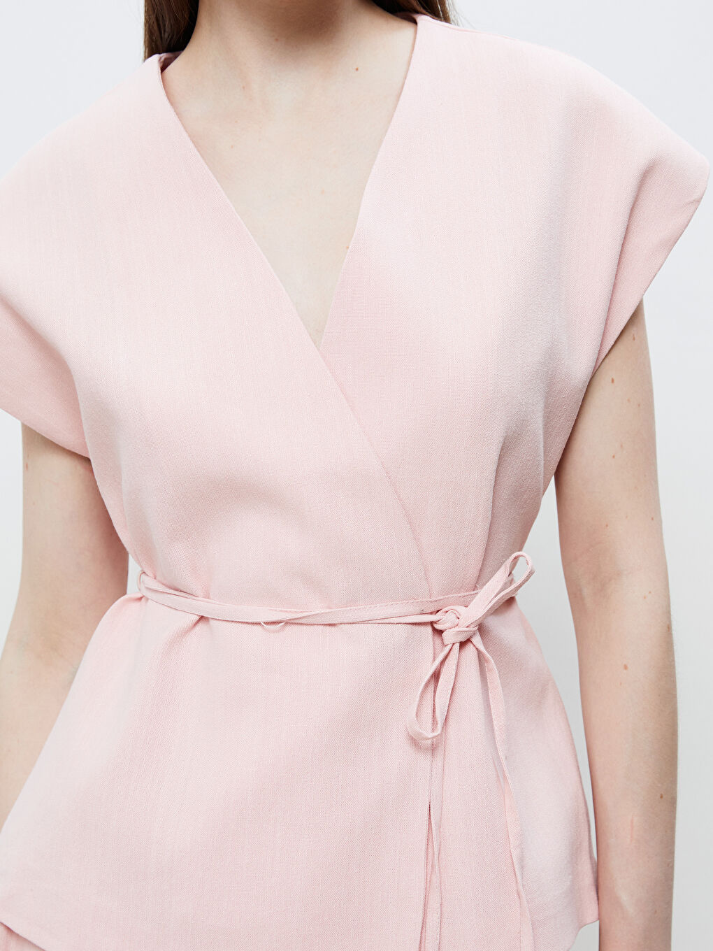 Pembe Kruvaze Yaka Keten Görünümlü Bluz-2