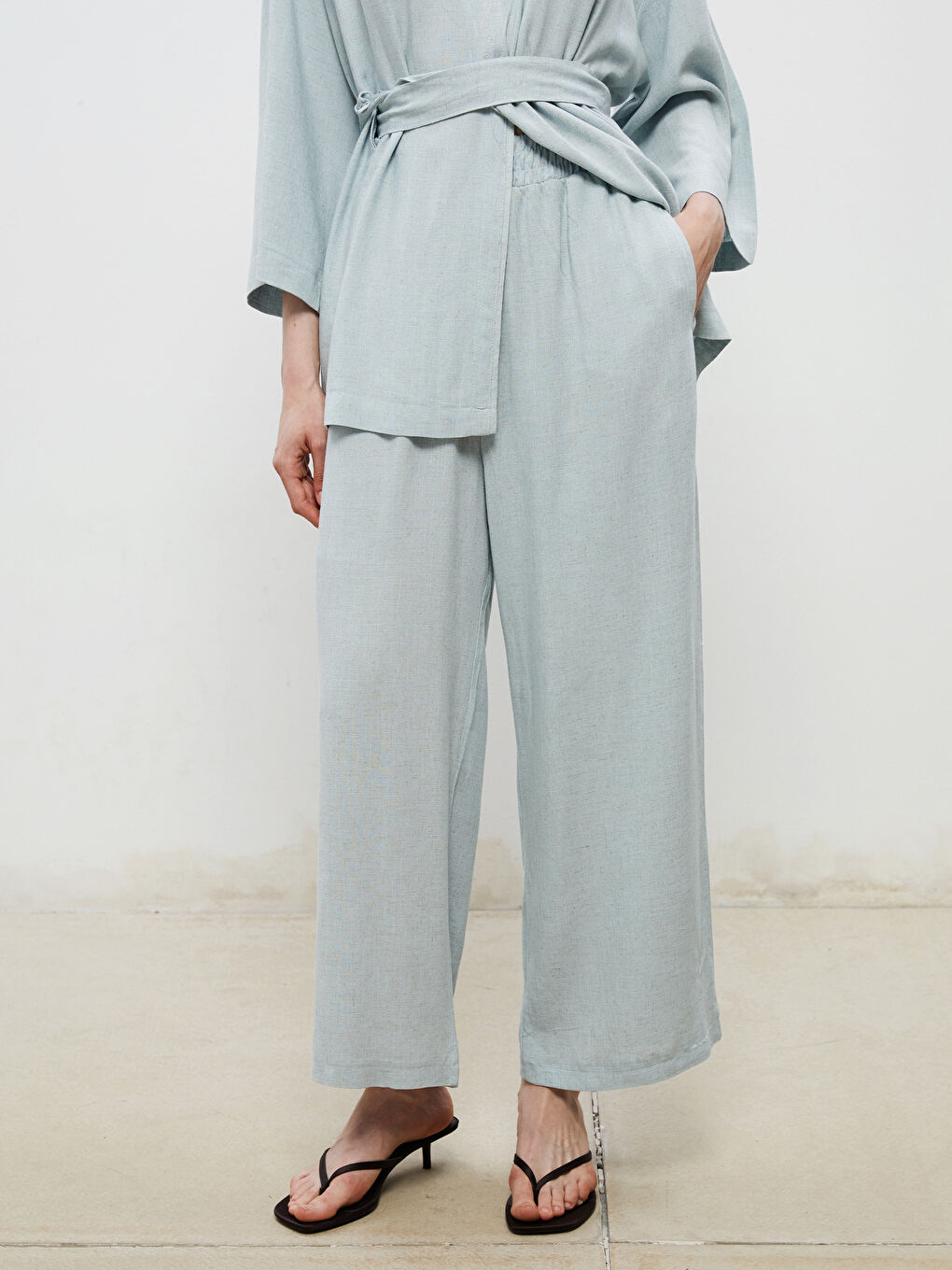 Mavi Beli Lastikli Keten Karışımlı Kadın Pantolon-1