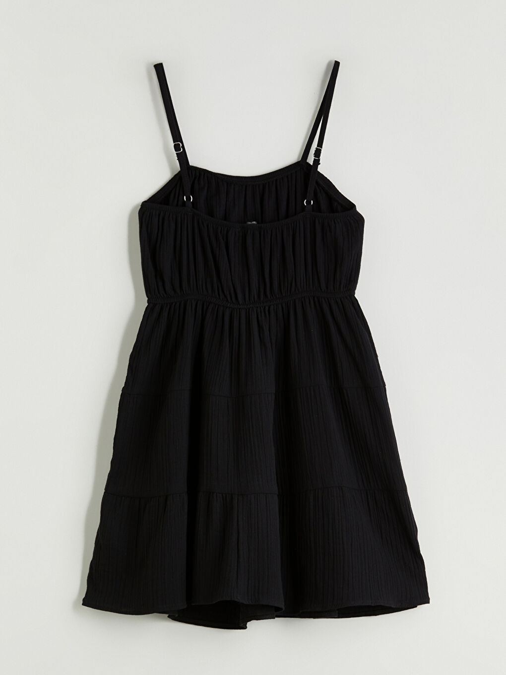 Siyah Kare Yaka Dokulu Katkat Mini Elbise-4