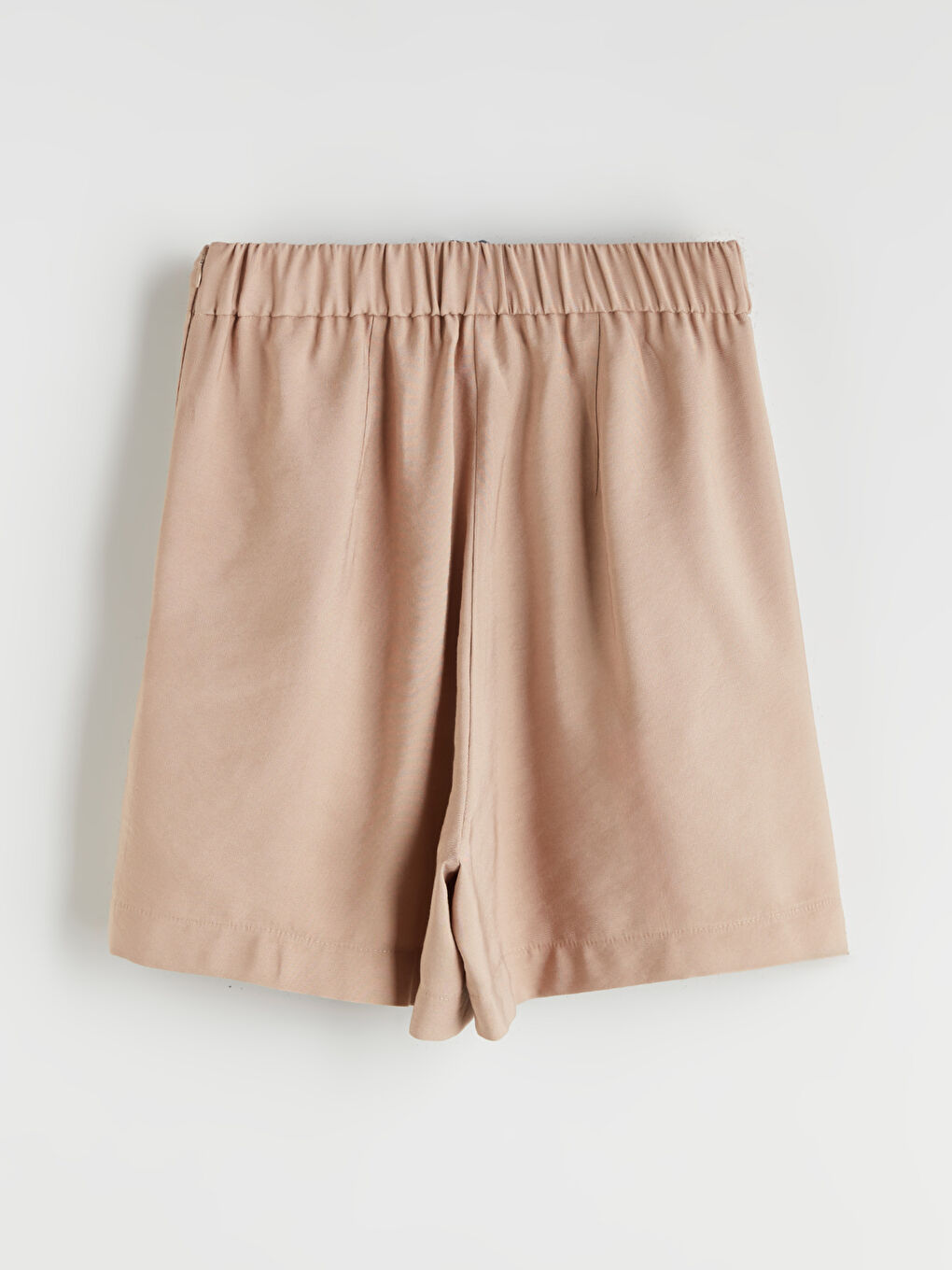 Kahverengi Beli Lastikli Kadın Pileli Şort-5