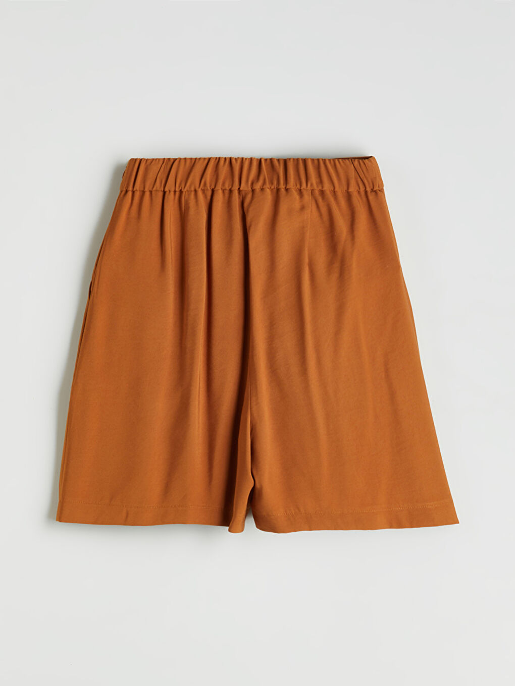 Turuncu Beli Lastikli Kadın Pileli Şort-5