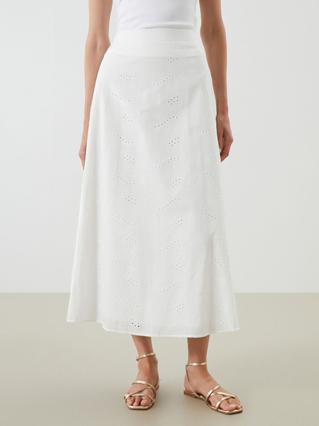 Beyaz Beli Lastikli Ajurlu A Kesim Etek-1