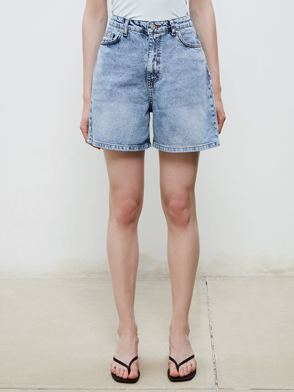 Mavi Loose Fit Kadın Jean Şort-1