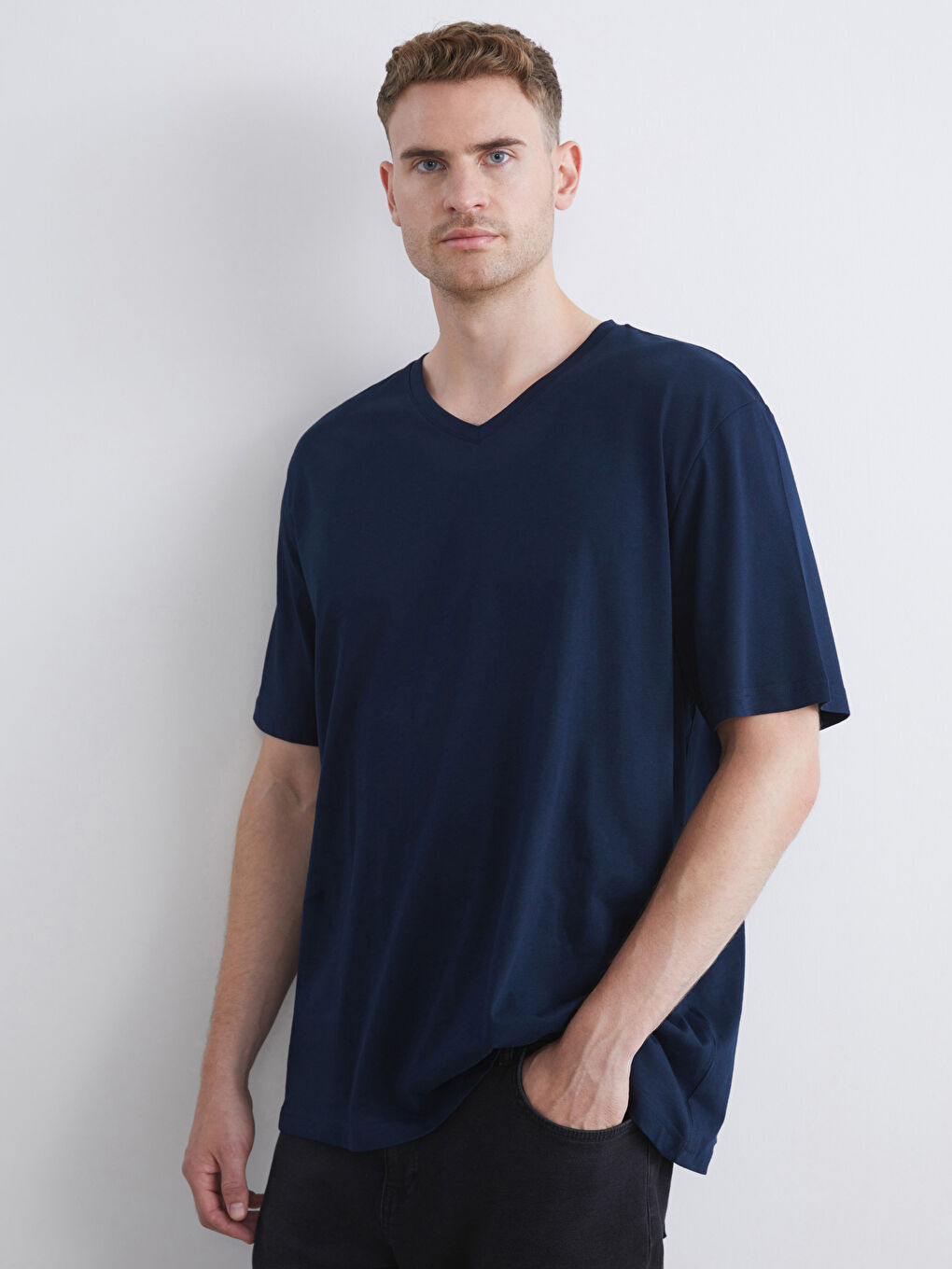 تیشێرت شینی تۆخ پیاو-1